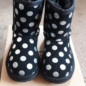 Toddler girl's Ugg boots